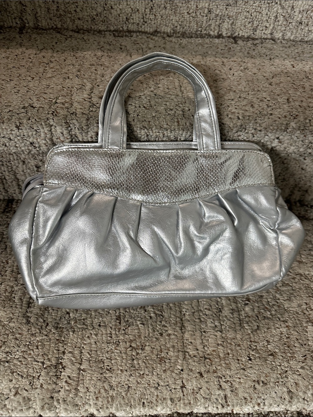 Silver Metallic Women's Handbag - Stylish Metallic Tote